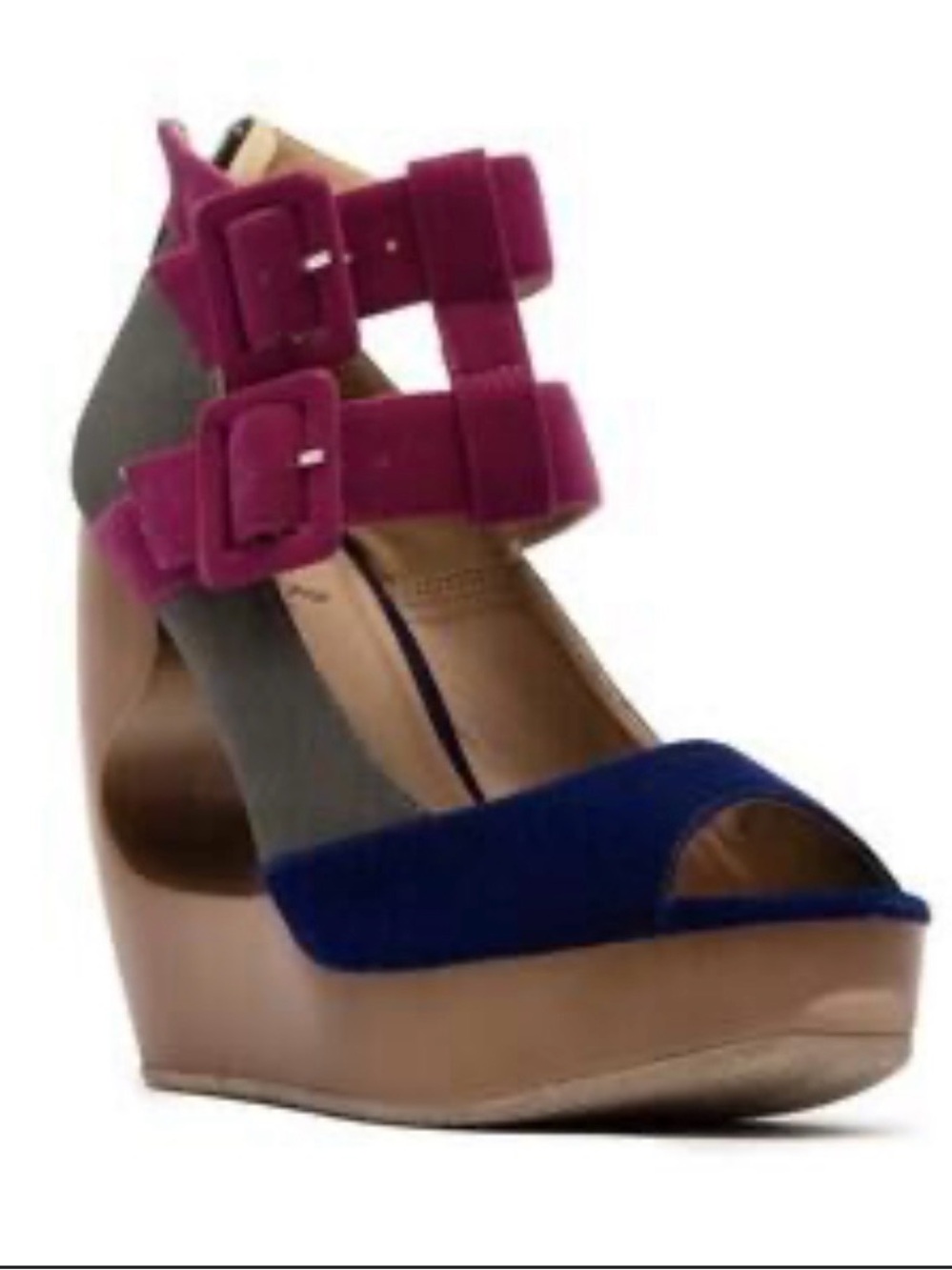 NWOB Qupid Women’s Colorblock Wedge Sandal - Velvet and Wood Peep toe Size 8